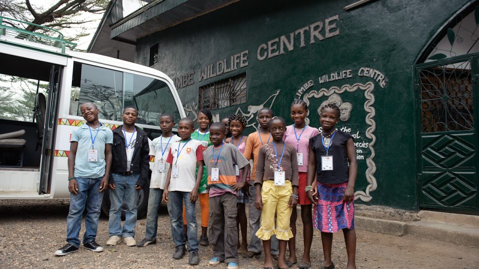 Toulavý autobus dovezl první děti ze Somalomo do Limbe