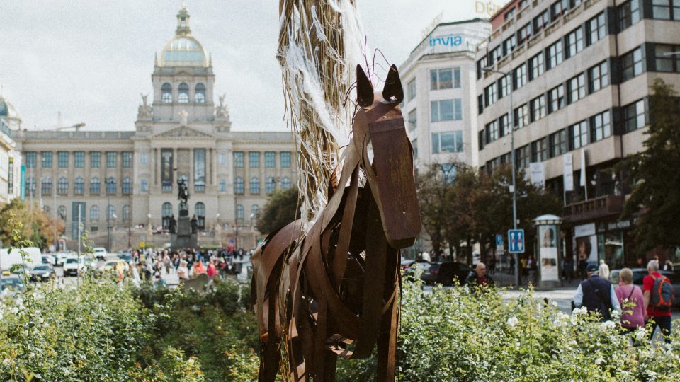 Probíhá třetí ročník výstavy soch VáclavART na Václavském náměstí