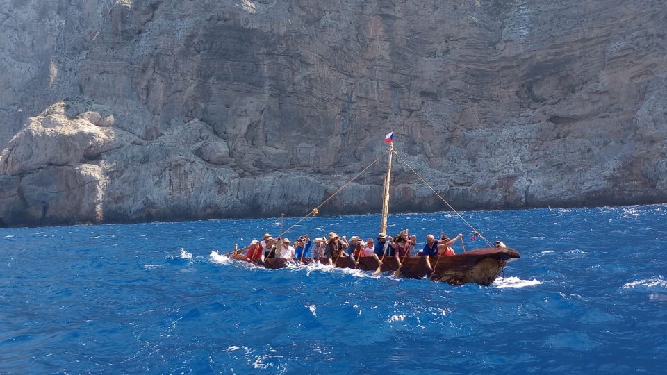 Proti větru u ostrova Amorgos