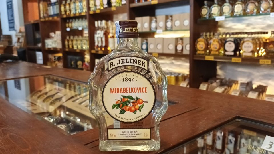 Mirabelkovice je jemná a voňavá pálenka | foto: Silvie Pospíšilová, Český rozhlas Mirabelkovice je jemná a voňavá pálenka