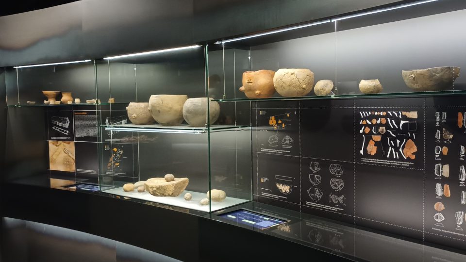 Celou expozicí se návštěvník může projít sám | foto: Silvie Pospíšilová, Český rozhlas Celou expozicí se návštěvník může projít sám