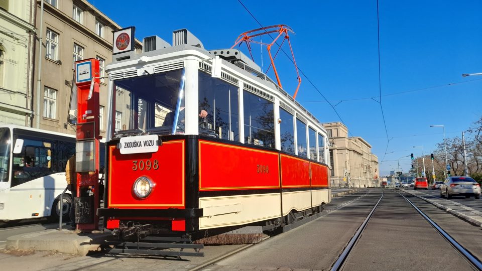 Historická tramvaj mevro