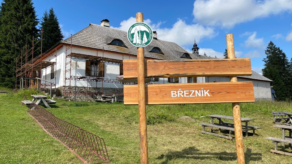 Hájovna byla postavena na počátku 19. století Schwarzenberky. Známý šumavský spisovatel Karel Klostermann sem zasadil děj svého románu Ze světa lesních samot