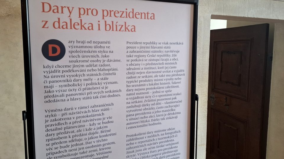 Výstava Dary pro prezidenta z daleka i blízka potrvá až do konce roku