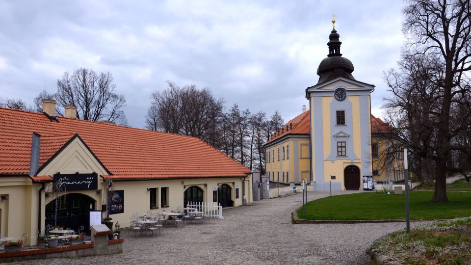 Areál ctěnického zámku, jedna z expozic Muzea hlavního města Prahy