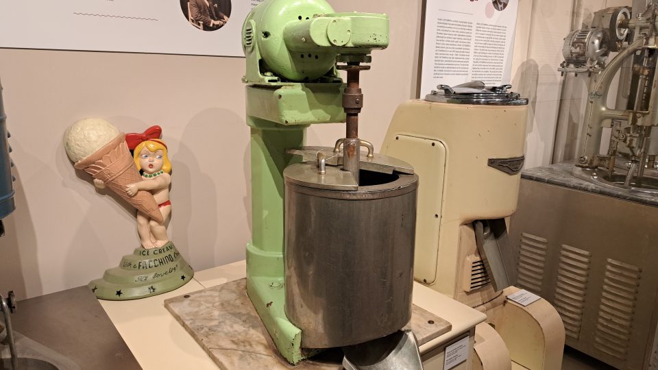 Stroj z roku 1939 značky Frigera má zajímavý osud