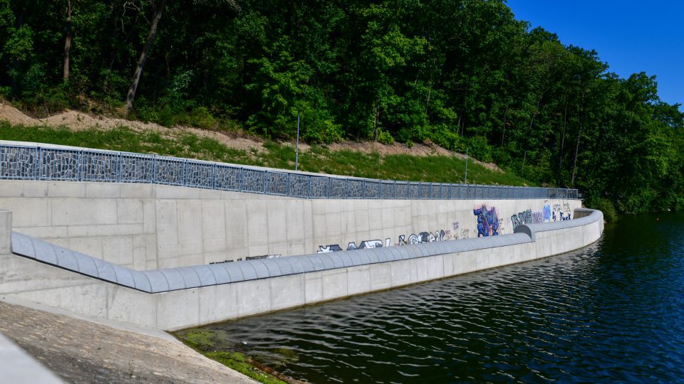 Nový bezpečnostní přeliv Hostivařské přehrady