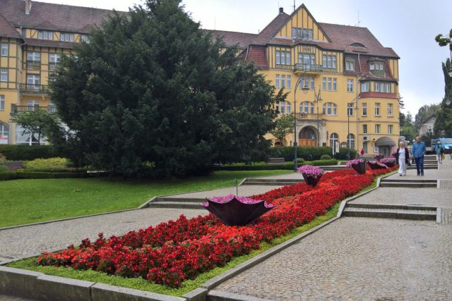 Lázeňské městečko Kudowa Zdrój leží hned za hranicí s Českem | foto: Lucie Peterková