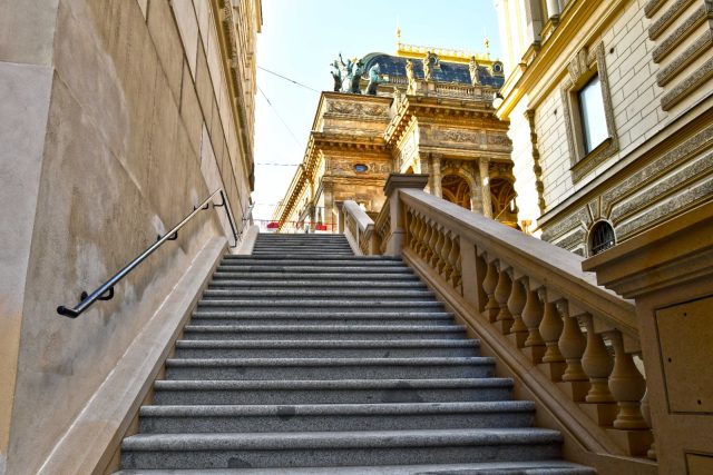 Nové schody propojující ulici Divadelní a Národní | foto: MČ Praha 1
