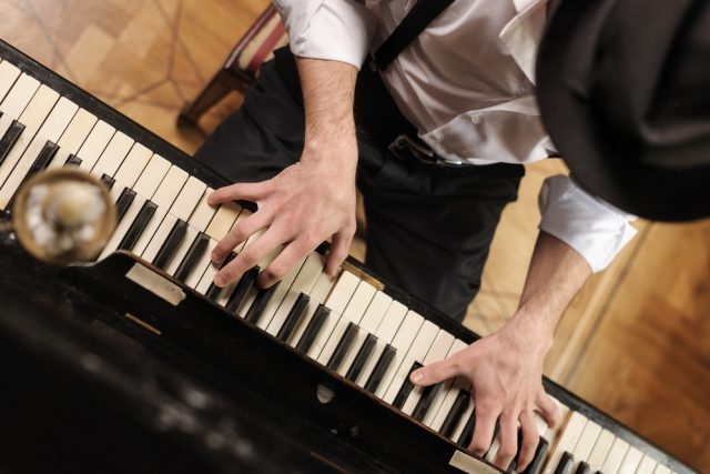 Ve druhém kole sbírky Piana do škol se bude vybírat na 21 nových nástrojů  (ilustrační foto) | foto: Shutterstock