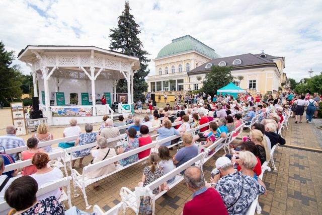 Koncert Marcely Holanové v rámci Léta v lázních