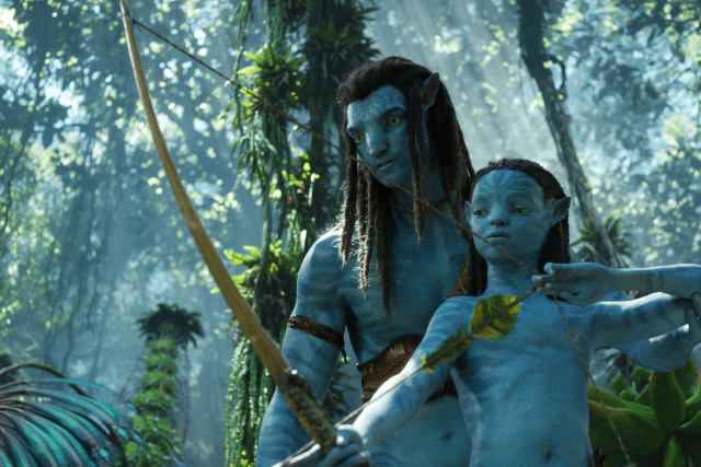 Jake Sully  (Sam Worthington) se synem Neteyamem ve snímku Avatar: The Way of Water | foto: Falcon